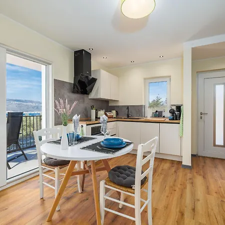 Seaview Refugium Krk Apartment *